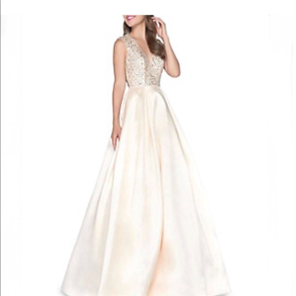 Mac Duggal embellished V neck Ball Gown